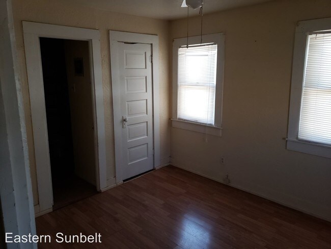 Foto del edificio - 1 br, 1 bath House - 209 West 4th Street