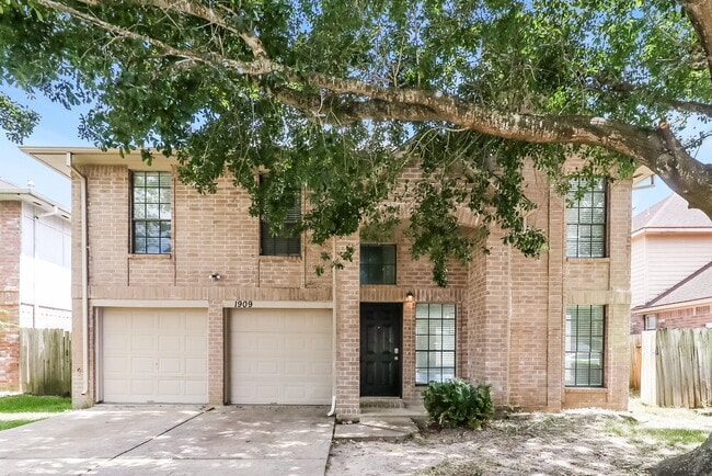 Building Photo - 1909 Wildwood Ridge Dr