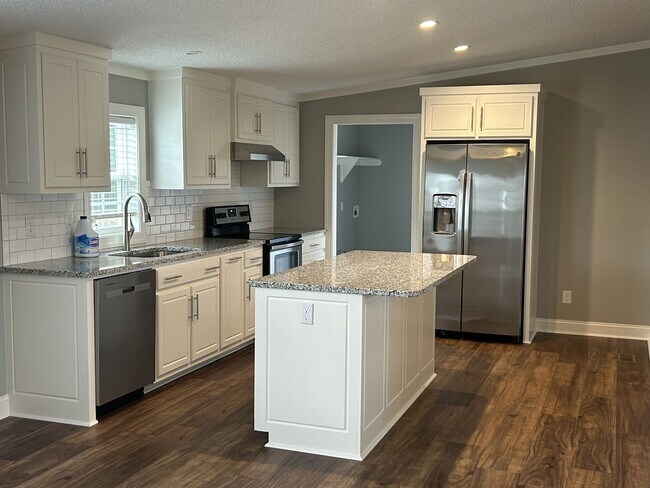 Foto del edificio - Home in quaint Bailey, NC