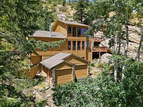 Building Photo - 551 Aspen Dr