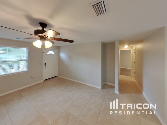 Building Photo - 626 Timber Bay Cir W