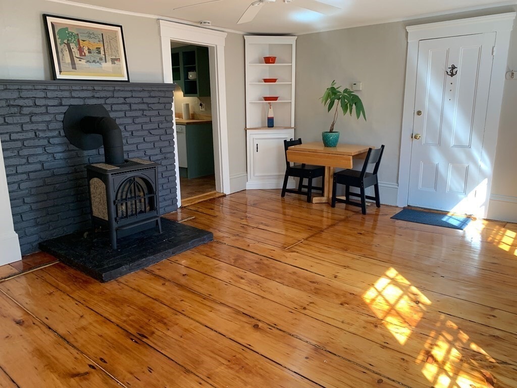 Primary Photo - 63 Washington St