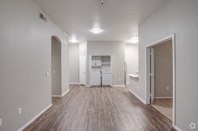 2BR, 2BA - 903 SF - Ascent North Scottsdale