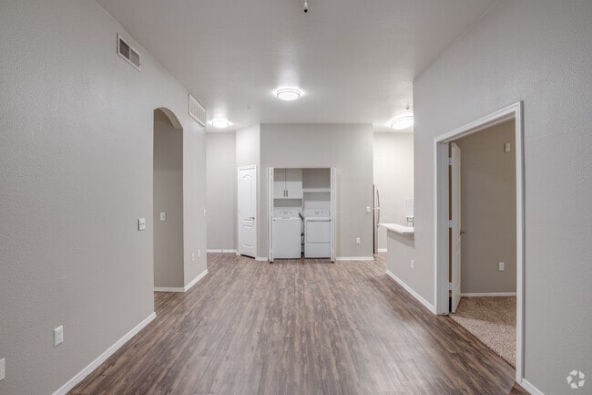 2BR, 2BA - 903 SF - Ascent North Scottsdale