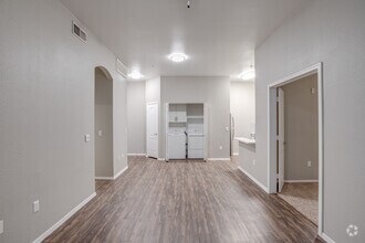 2BR, 2BA - 903 SF - Ascent North Scottsdale