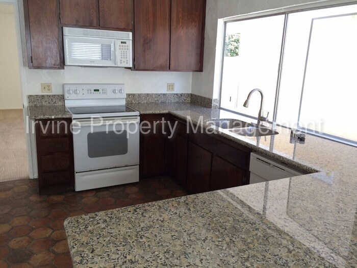 Primary Photo - 14952 Crystal Cir