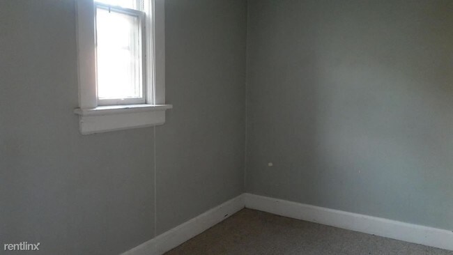 Foto del edificio - 2212 W Homer St
