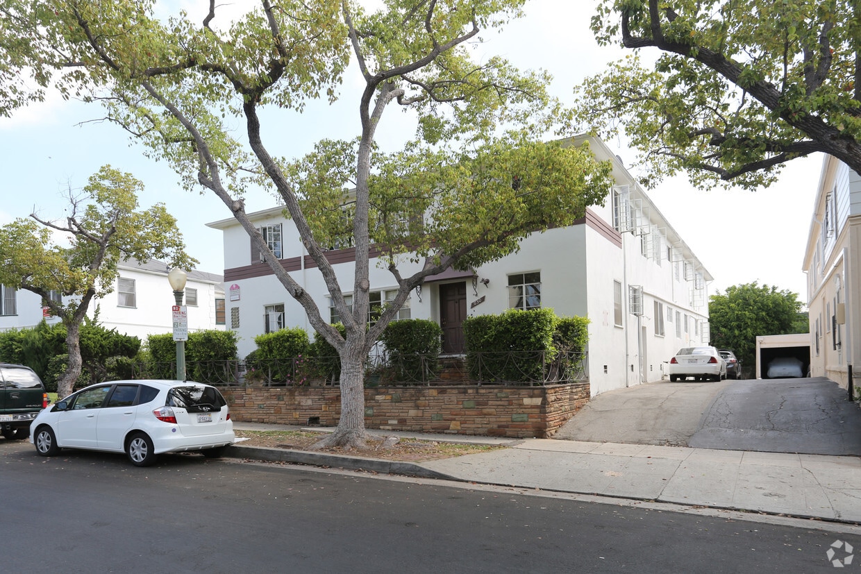 Building Photo - 630-634 Midvale Ave