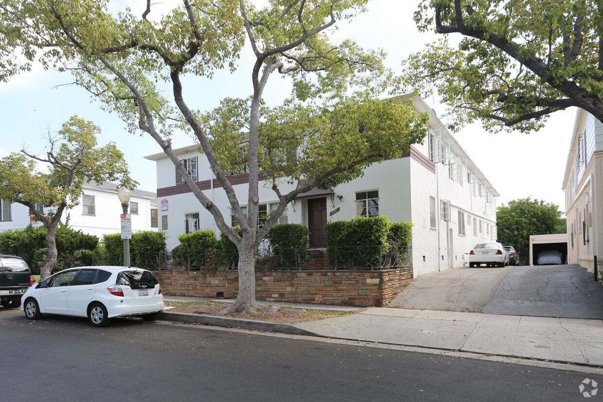 Foto del edificio - 630-634 Midvale Ave