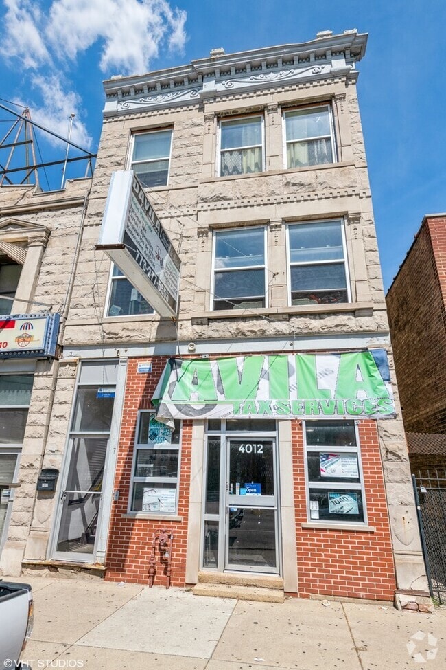 Building Photo - 4012 W Armitage Ave