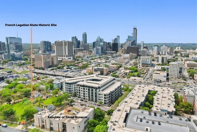 Foto del edificio - 800 Embassy Dr