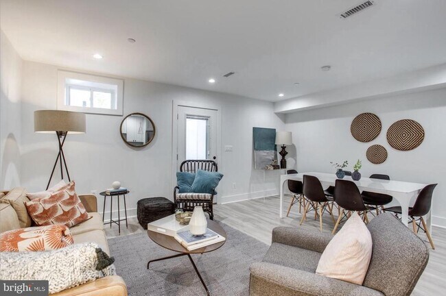 Foto del edificio - 22 Bryant St NW