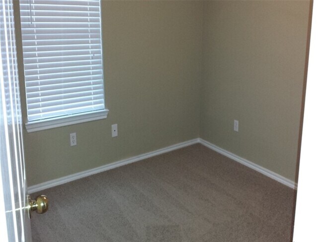 Foto del edificio - 16547 Beckland Ln