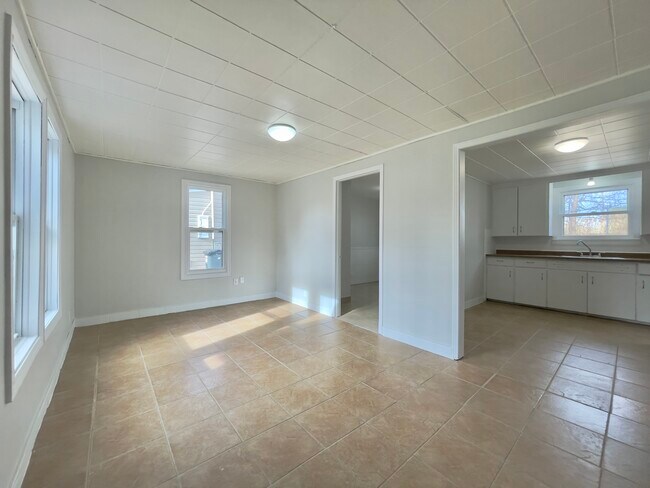 Photo du bâtiment - Charming Cottage-Like Belle River Home