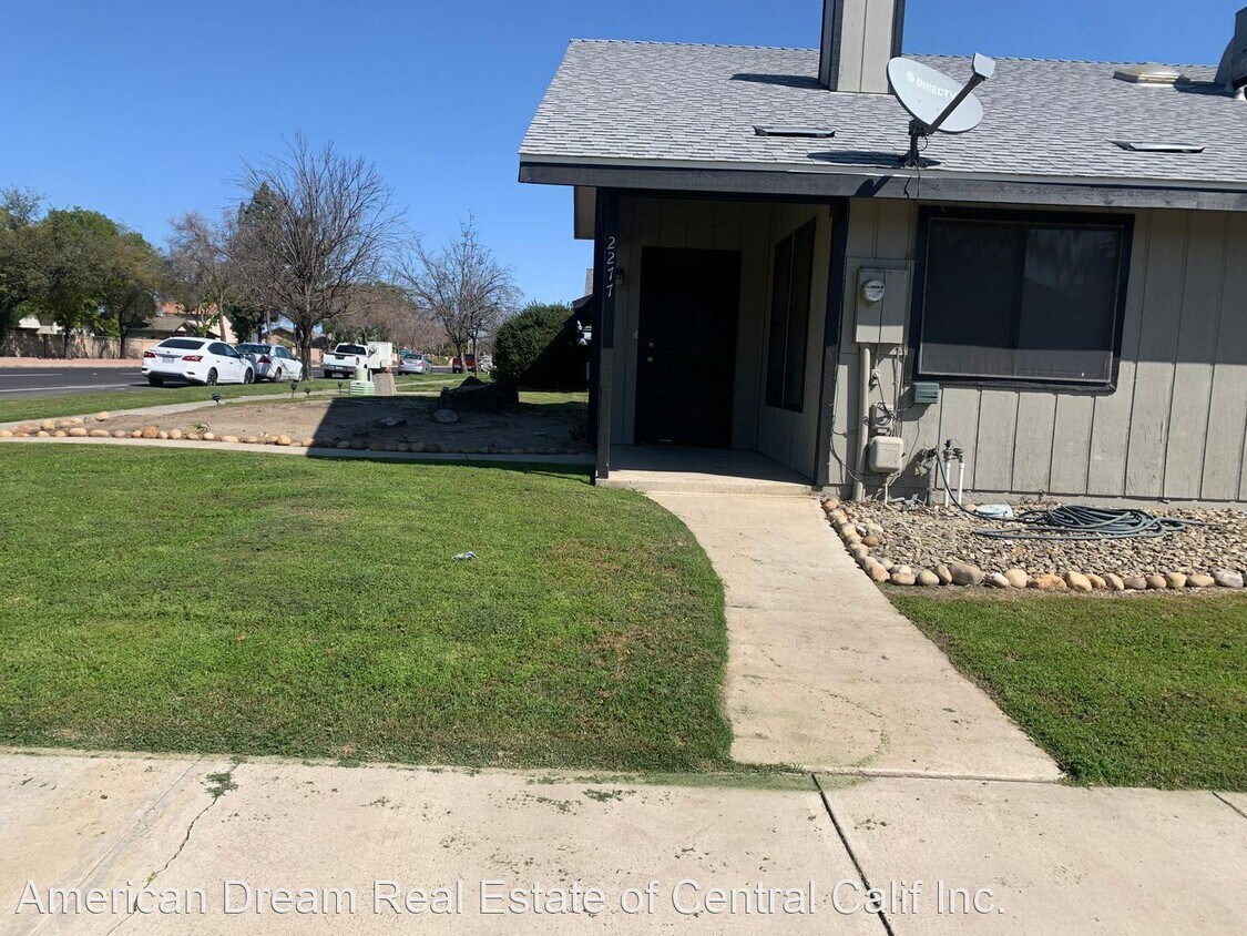 Primary Photo - 3 br, 2 bath House - 2277 N. 10th Ave.