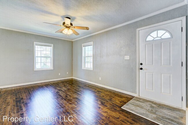 Foto del edificio - 2 br, 1 bath House - 9705 N University Ave