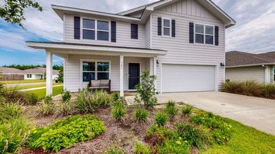 Building Photo - 305 This Way