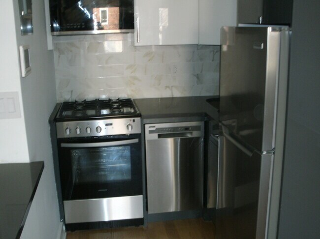 Foto del edificio - 924 Saint Marks Ave