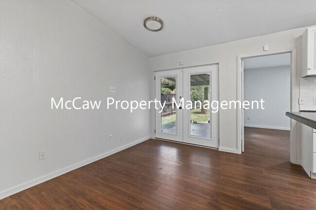 Foto del edificio - Coming Soon! Fantastic 2/1 Duplex in Mesqu...