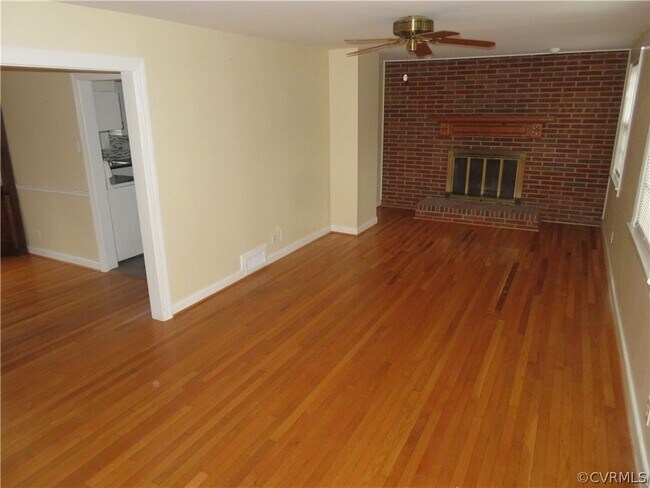 Building Photo - 7505 Sweetbriar Rd