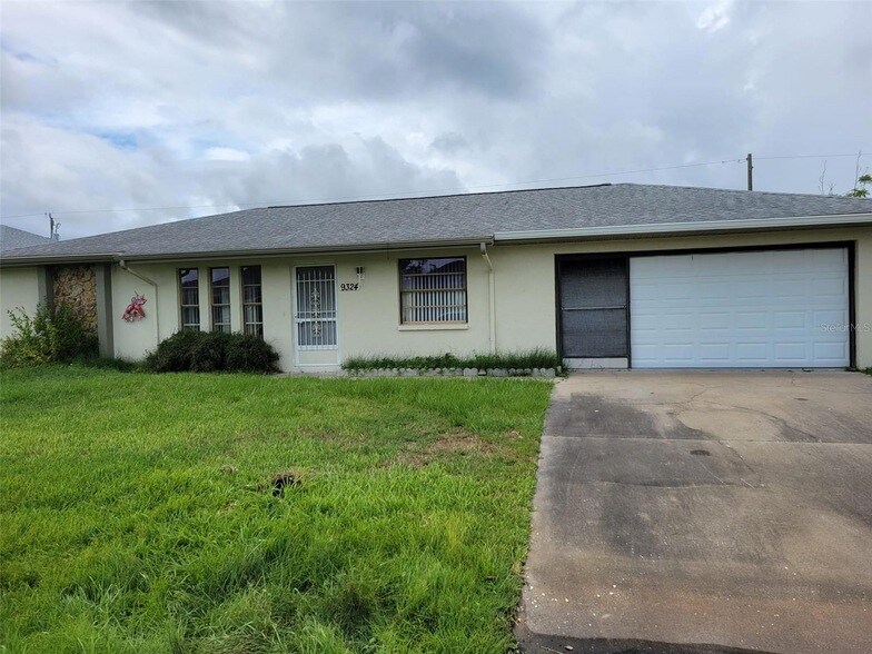 Foto principal - 9324 Saint Catherine Avenue