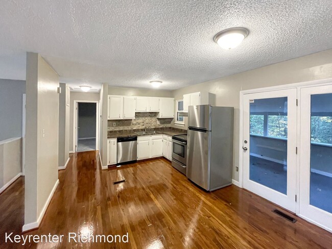 Building Photo - 4 br, 2 bath House - 9413 Lost Forest Drive