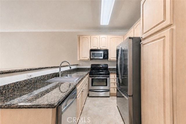 Building Photo - 300 N El Molino Ave
