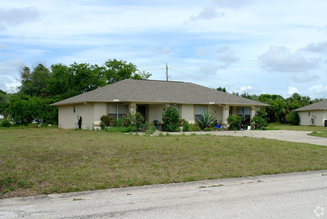 Foto del edificio - Palmetto Court Apartments