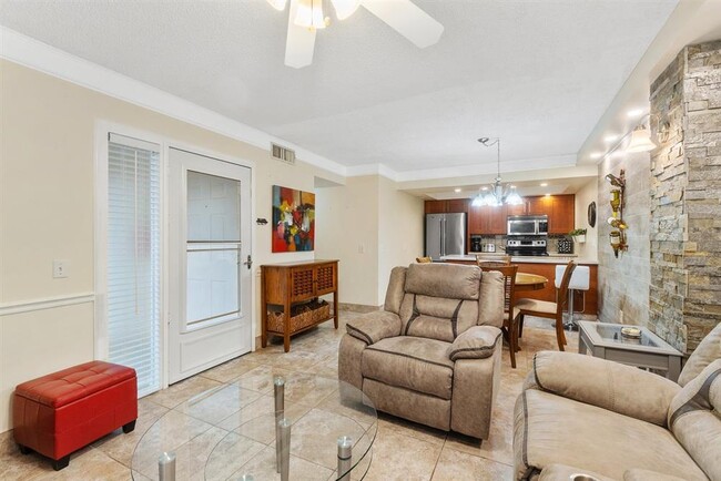 Foto del edificio - 606 Waterside Dr