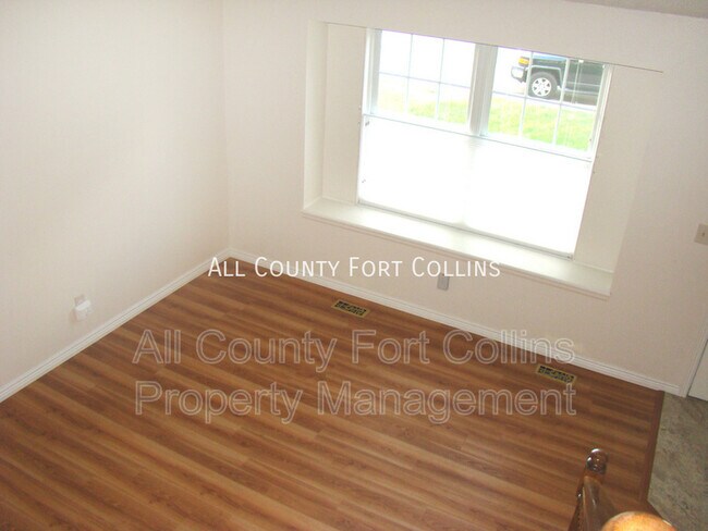 Building Photo - 2215 Whitetail Pl
