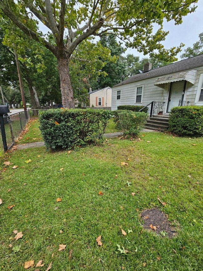 Building Photo - Lovely Home in Hanahan