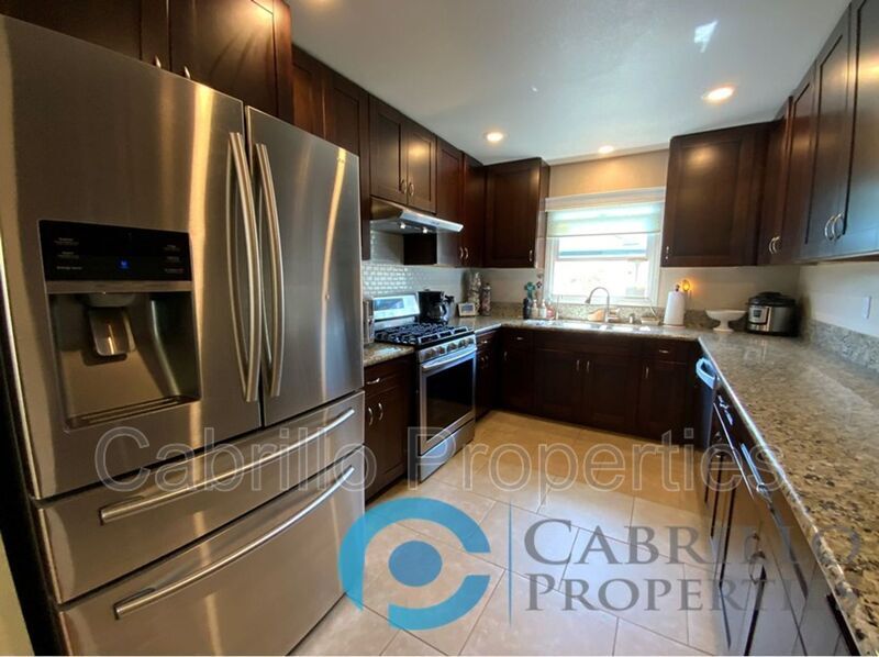 Foto principal - 5593 Hamill Ave