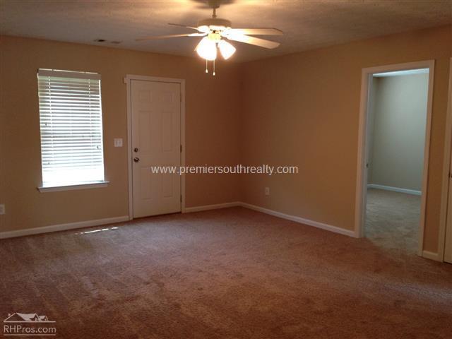 Building Photo - 1800 Princess Jasmine Ct