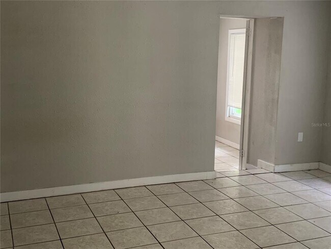 Foto del edificio - 5101 N Orange Ave
