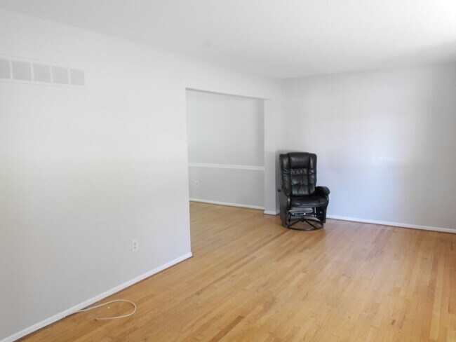 Building Photo - Your Next Home Awaits! Single Family Home ...