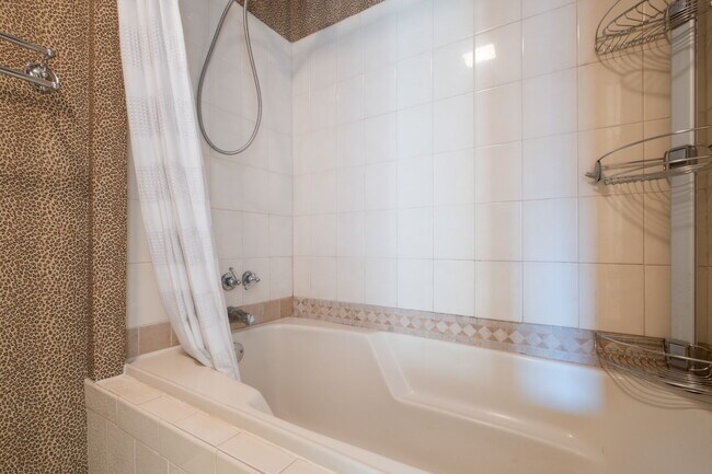 Foto del edificio - 2161 Peachtree Rd