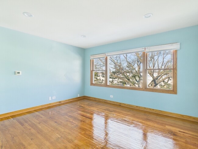 Building Photo - 755 Dulles Rd