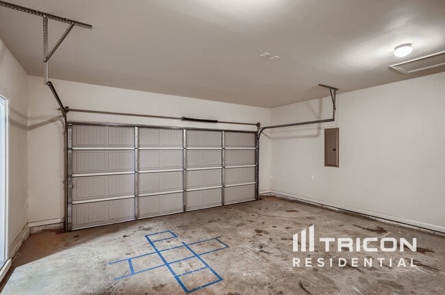 Foto del edificio - 1057 Sutherland Dr