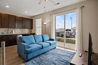 Building Photo - 1607 Centennial Park Blvd