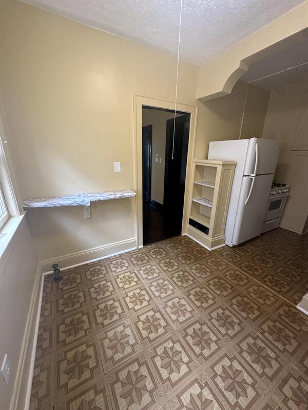 Foto del edificio - 1442 W 101st St