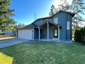 Building Photo - 2061 NE 9th Ave