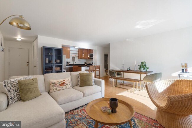 Foto del edificio - 1325 18th St NW