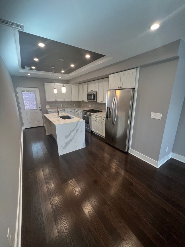 Foto del edificio - Charming 2 Bedroom/3 Bathroom Townhome in ...