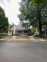 Building Photo - 55 W Lakeview Ave