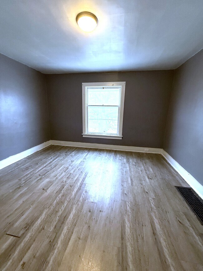 Foto del edificio - 428 E 27th St