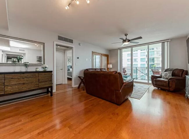 Building Photo - 600 W Las Olas Blvd