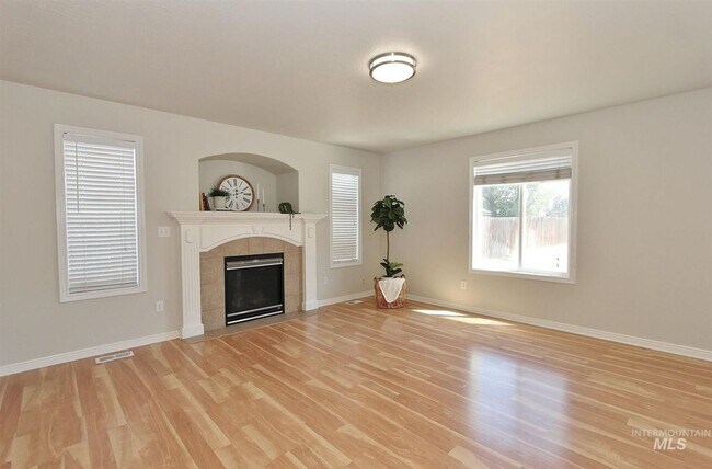 Foto del edificio - Beautiful Open Floor Plan Home in Boise!