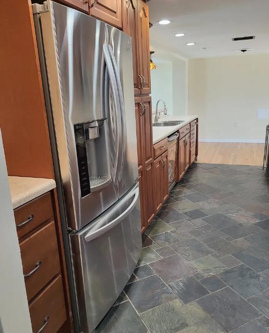 Foto del edificio - 5439 Portola Ave