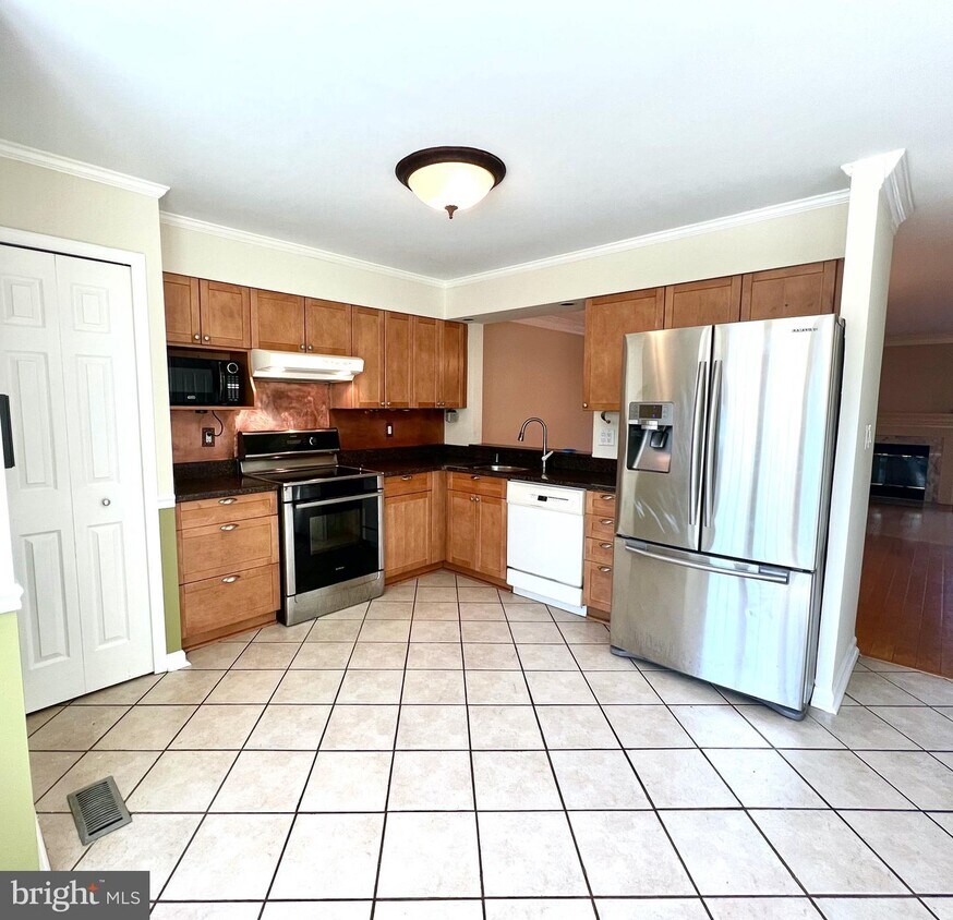 9622 Hadleigh Ct, Laurel, MD 20723 Townhouse for Rent in Laurel, MD