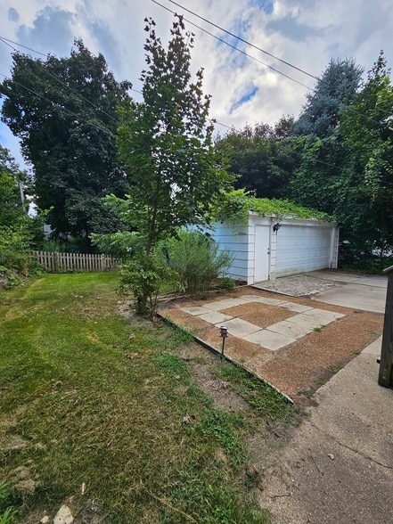 Foto del edificio - 211 Edwards Ave